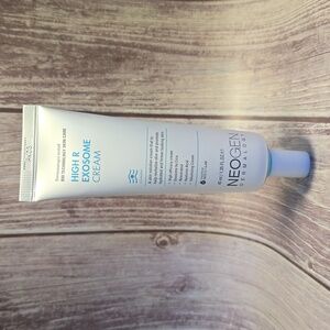 NWT NEOGEN Dermatology High R Exosome Cream 1.35 fl oz Exp10/26**